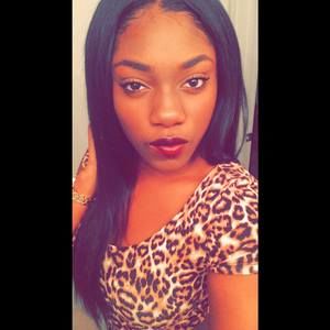 Meet your Posher, Donya